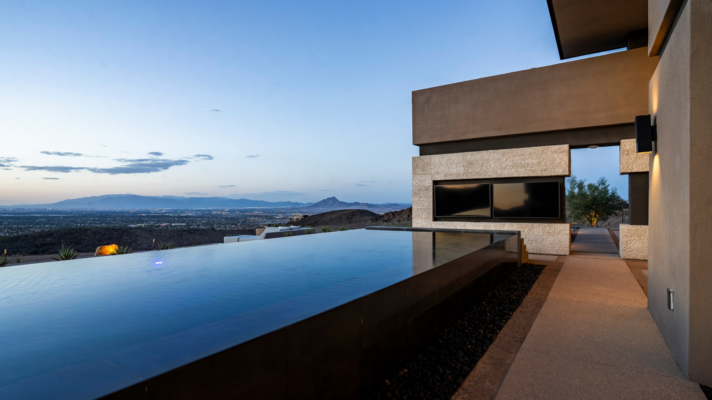Boxing legend Oscar De La Hoya lists Henderson Mansion for $19.5 million