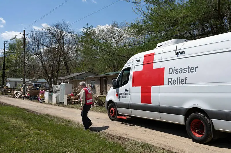Red Cross mobilizes emergency shelter as thousands remain without power following windstorm