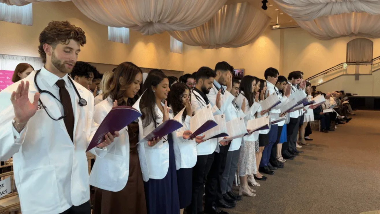 Roseman University welcomes inaugural medical school class with white coat ceremony