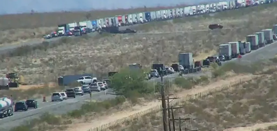 Volunteer rescuers save dozens after drivers flee I-15 traffic jam into desert